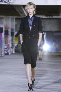 Sasha Luss feet photo thumbnail