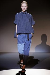 Sasha Luss feet photo thumbnail