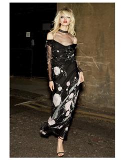 Sasha Luss feet photo thumbnail