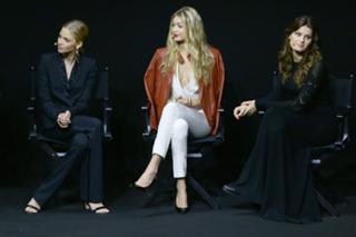 Sasha Luss feet photo thumbnail