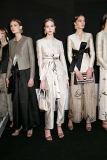 Sasha Luss feet photo thumbnail