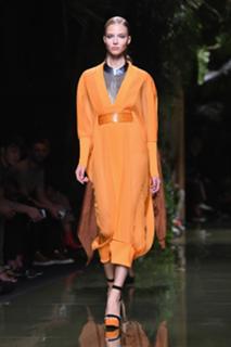 Sasha Luss feet photo thumbnail