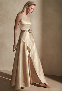 Sasha Luss feet photo thumbnail