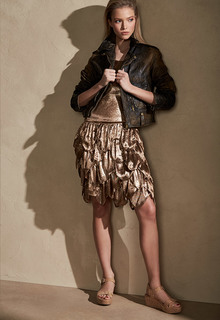 Sasha Luss feet photo thumbnail