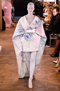 Sasha Luss feet photo thumbnail