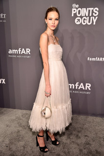 Sasha Luss feet photo thumbnail