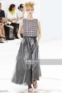 Sasha Luss feet photo thumbnail