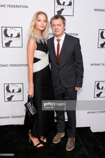 Sasha Luss feet photo thumbnail