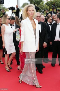 Sasha Luss feet photo thumbnail