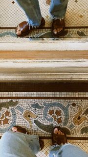 Sasha Luss feet photo thumbnail