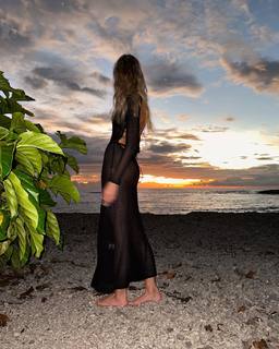 Sasha Luss feet photo thumbnail