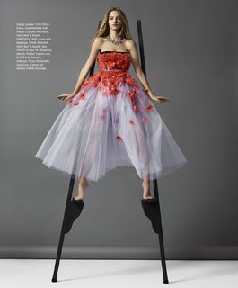 Sasha Luss feet photo thumbnail