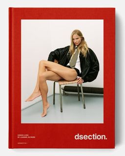 Sasha Luss feet photo thumbnail