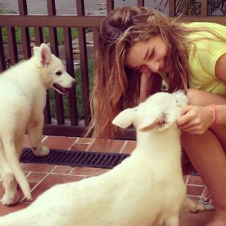 Sasha Meneghel feet photo 17