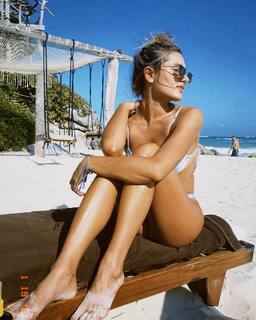 Sasha Meneghel feet photo 5