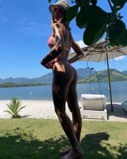 Sasha Meneghel feet photo 8