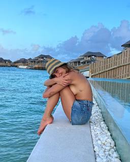 Sasha Meneghel feet photo 6
