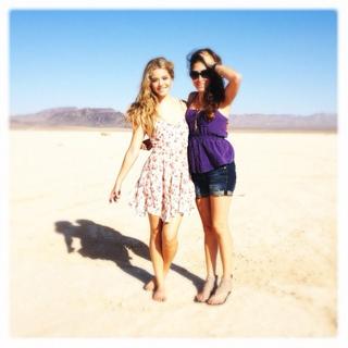 Sasha Pieterse feet photo thumbnail