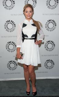 Sasha Pieterse feet photo thumbnail