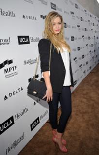 Sasha Pieterse feet photo thumbnail