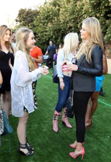 Sasha Pieterse feet photo thumbnail