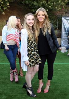 Sasha Pieterse feet photo thumbnail
