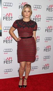 Sasha Pieterse feet photo thumbnail