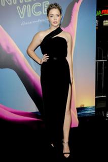 Sasha Pieterse feet photo thumbnail