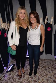 Sasha Pieterse feet photo thumbnail