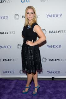 Sasha Pieterse feet photo thumbnail