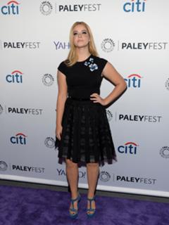 Sasha Pieterse feet photo thumbnail