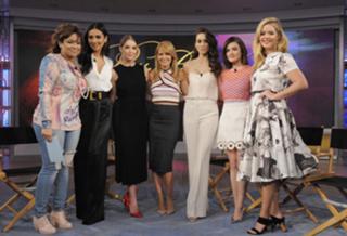 Sasha Pieterse feet photo thumbnail