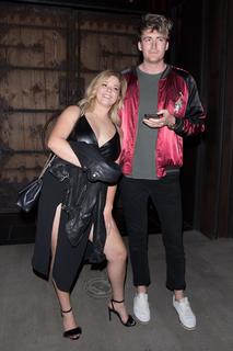 Sasha Pieterse feet photo thumbnail