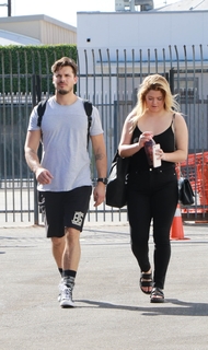 Sasha Pieterse feet photo thumbnail