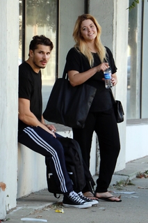 Sasha Pieterse feet photo thumbnail