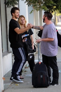 Sasha Pieterse feet photo thumbnail