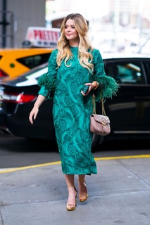 Sasha Pieterse feet photo thumbnail