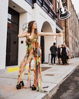 Sasha Pieterse feet photo thumbnail