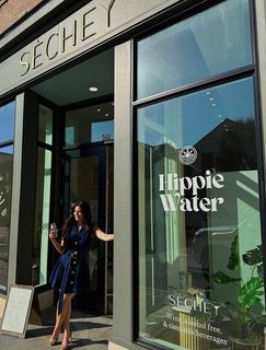 Sasha Pieterse feet photo thumbnail