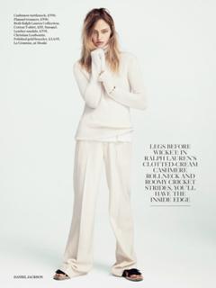 Sasha Pivovarova feet photo 3