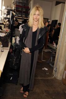 Sasha Pivovarova feet photo 3