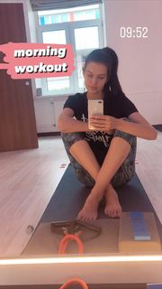 Sasha Zotova feet photo 4