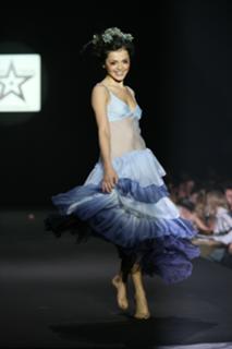 Sati Kazanova feet photo thumbnail