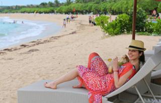 Sati Kazanova feet photo thumbnail