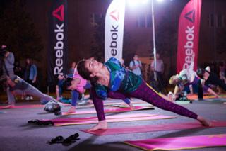 Sati Kazanova feet photo thumbnail