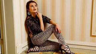 Sati Kazanova feet photo thumbnail
