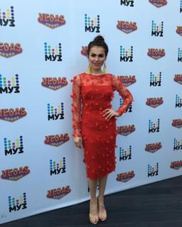 Sati Kazanova feet photo thumbnail