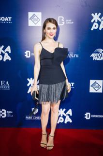 Sati Kazanova feet photo thumbnail