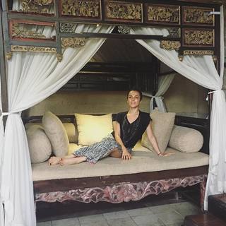 Sati Kazanova feet photo thumbnail