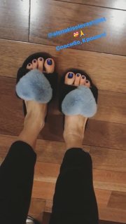 Sati Kazanova feet photo thumbnail